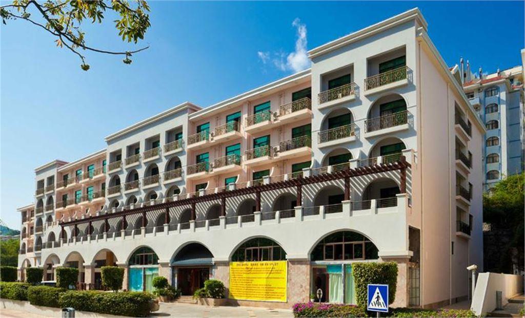 Sanya Baohong Hotel