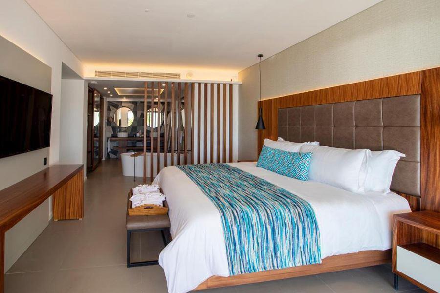 Majestic Elegance Costa Mujeres